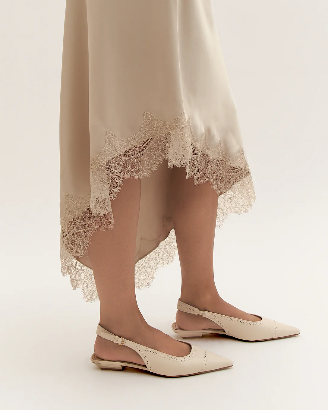 ANWAR DRESS FLATS OFF WHITE LEATHER - Image 6