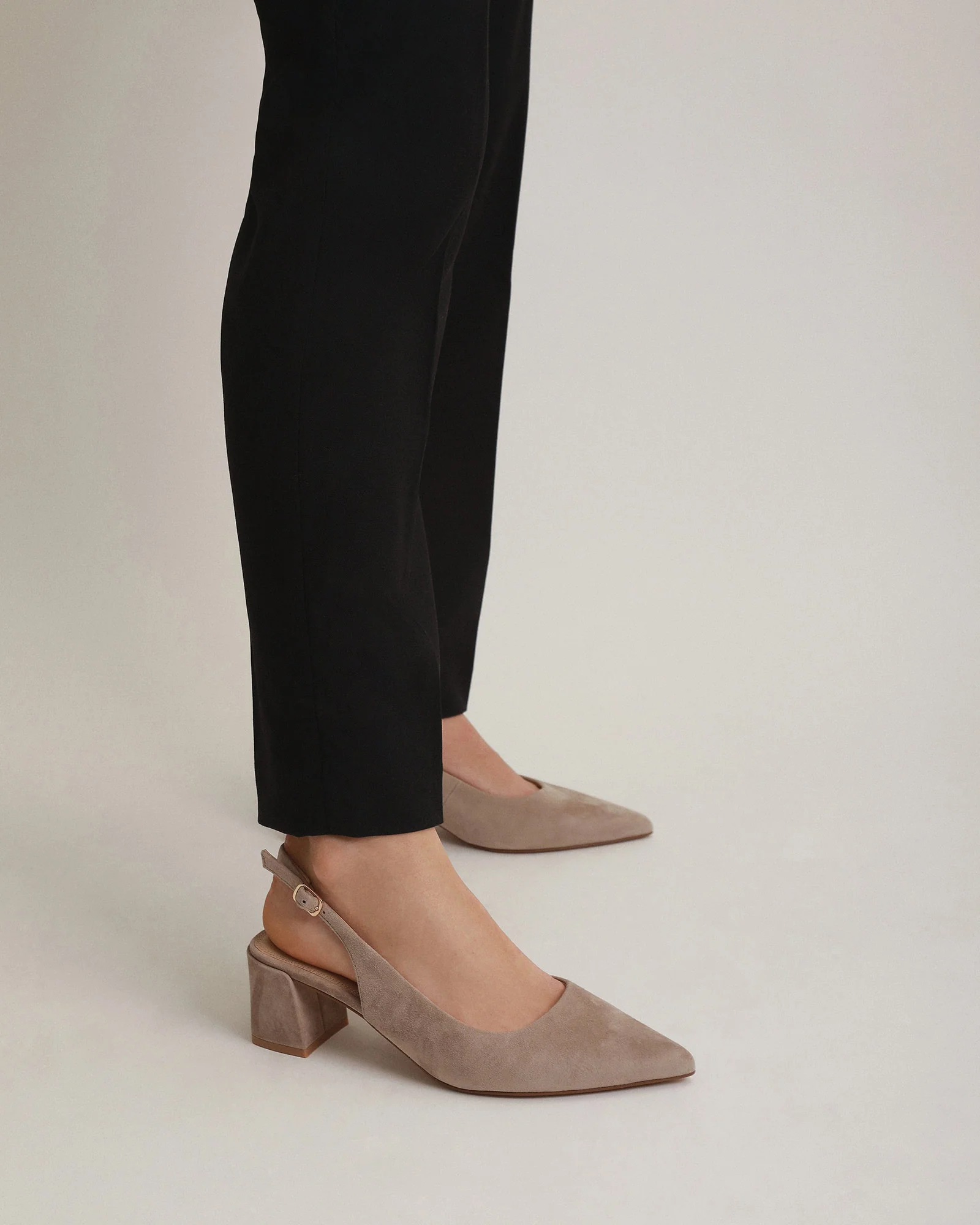 CARA LOW HEELS MUSHROOM SUEDE - Image 7