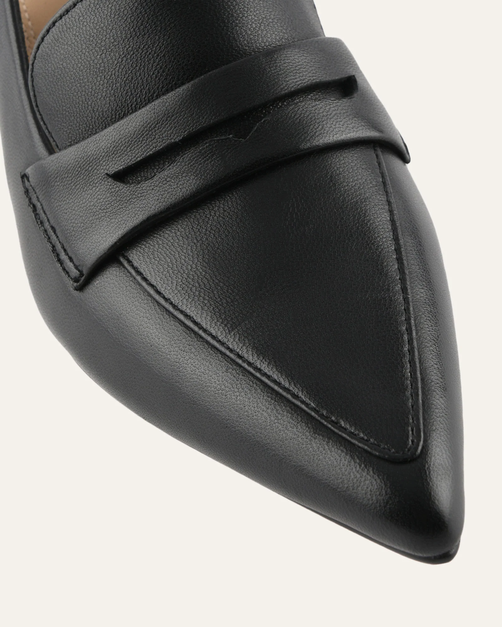 CARLTON LOW HEELS BLACK LEATHER - Image 4