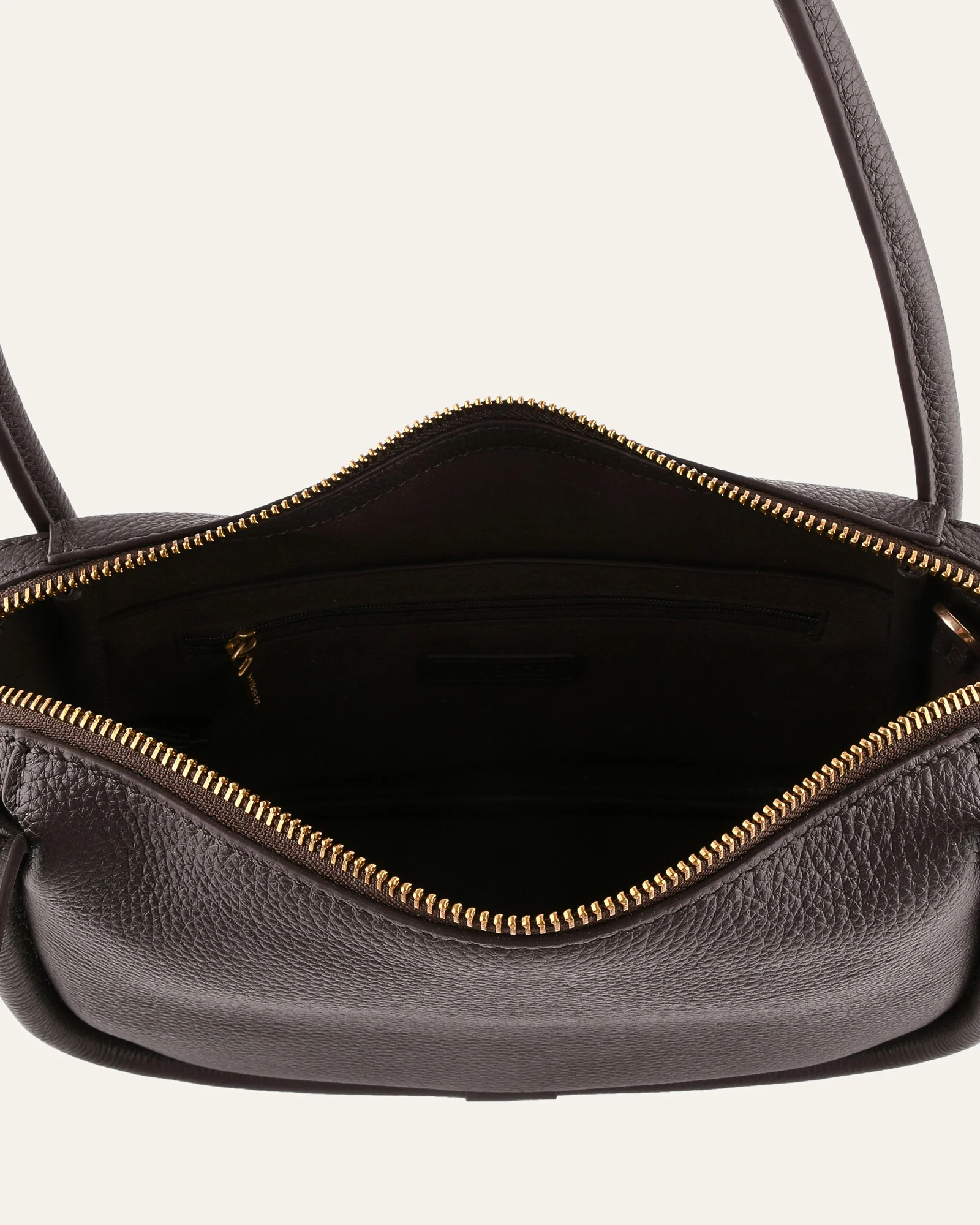 CHASE CROSSBODY BAG BITTER CHOC LEATHER - Image 5