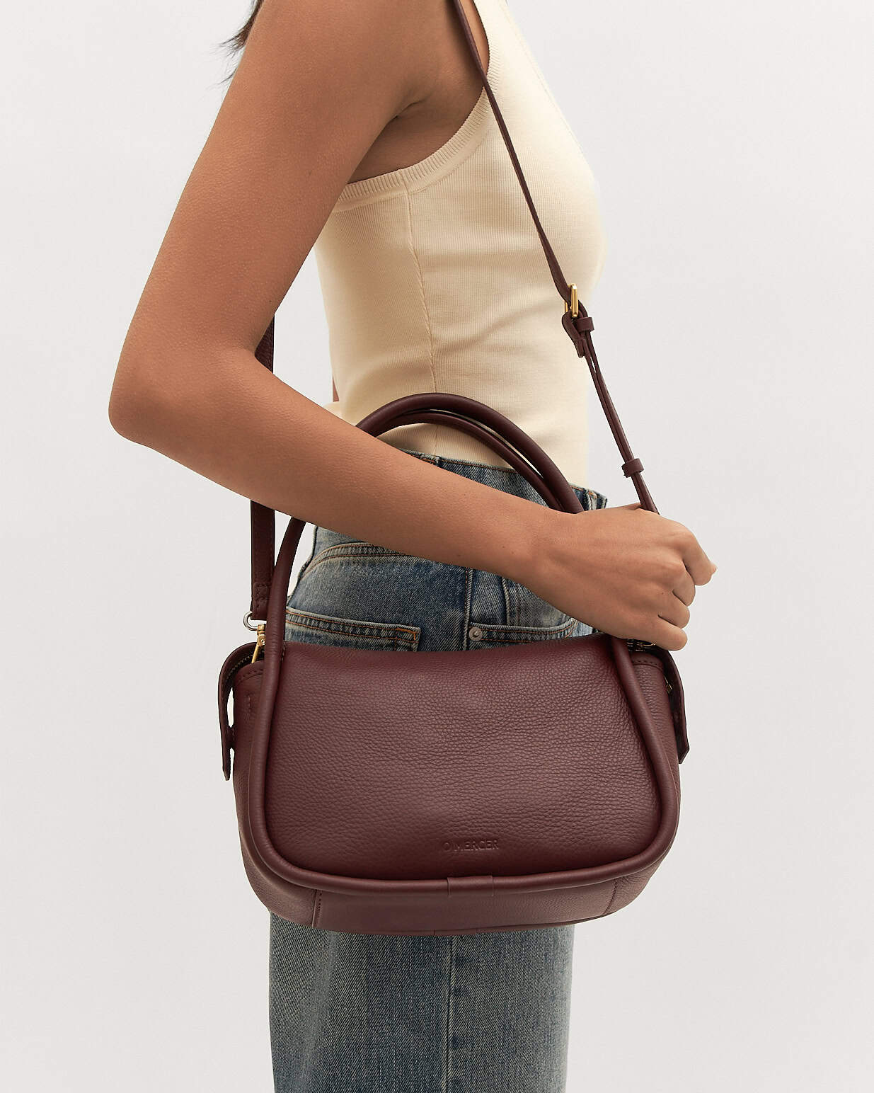 CHASE CROSSBODY BAG MERLOT LEATHER - Image 6