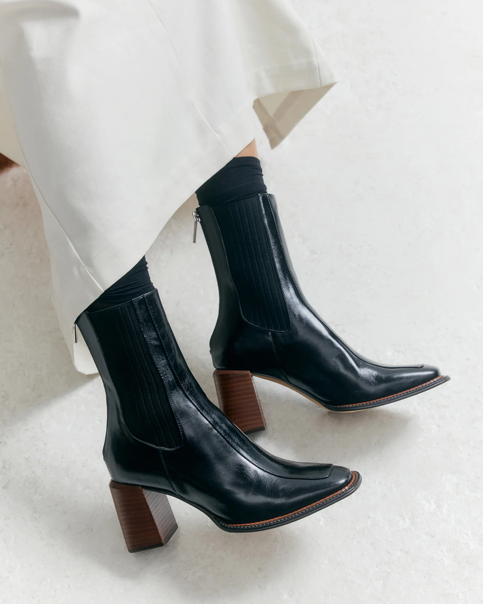 DEVINA MID ANKLE BOOTS BLACK LEATHER - Image 8
