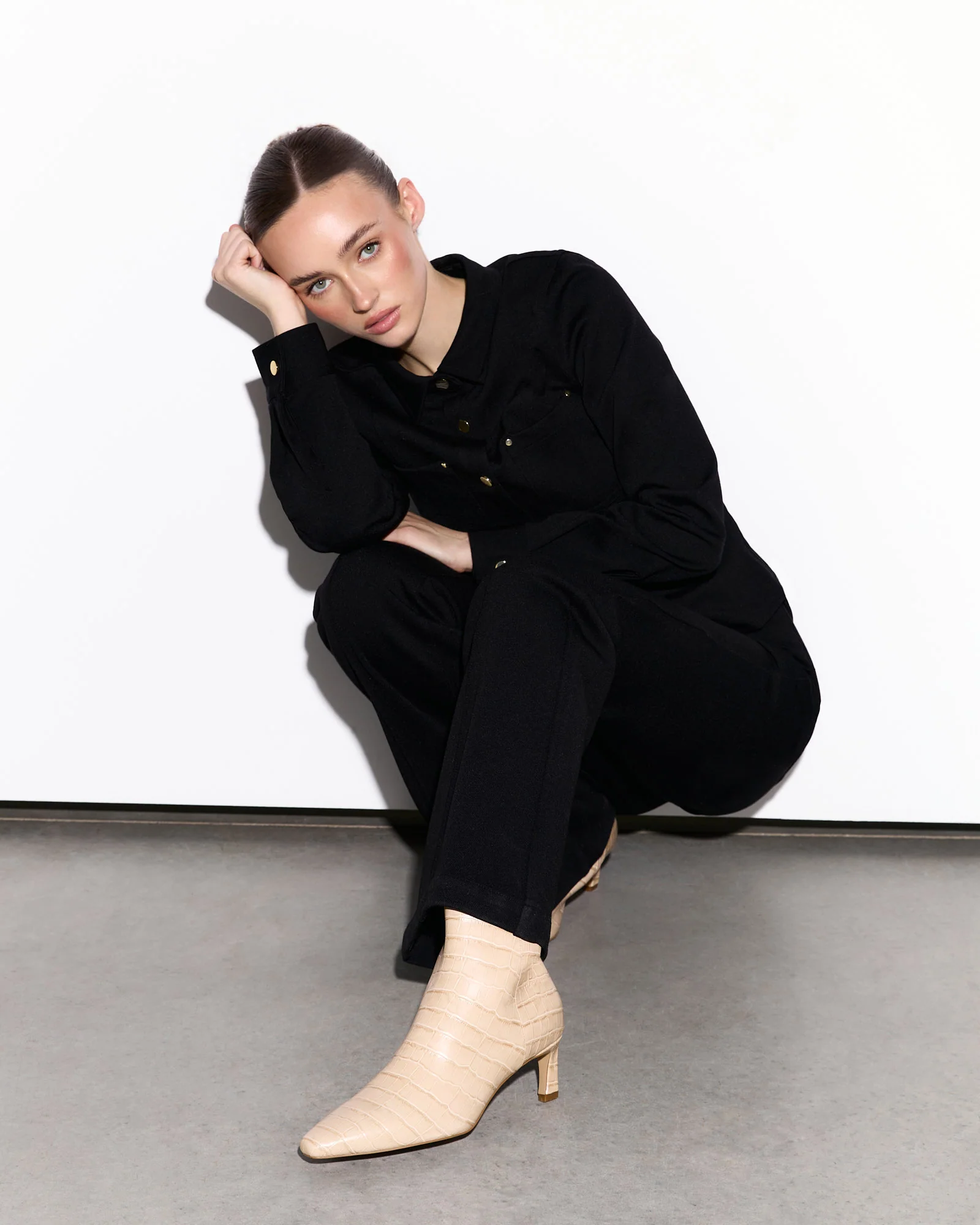 GABBY MID ANKLE BOOTS BEIGE CROC - Image 6
