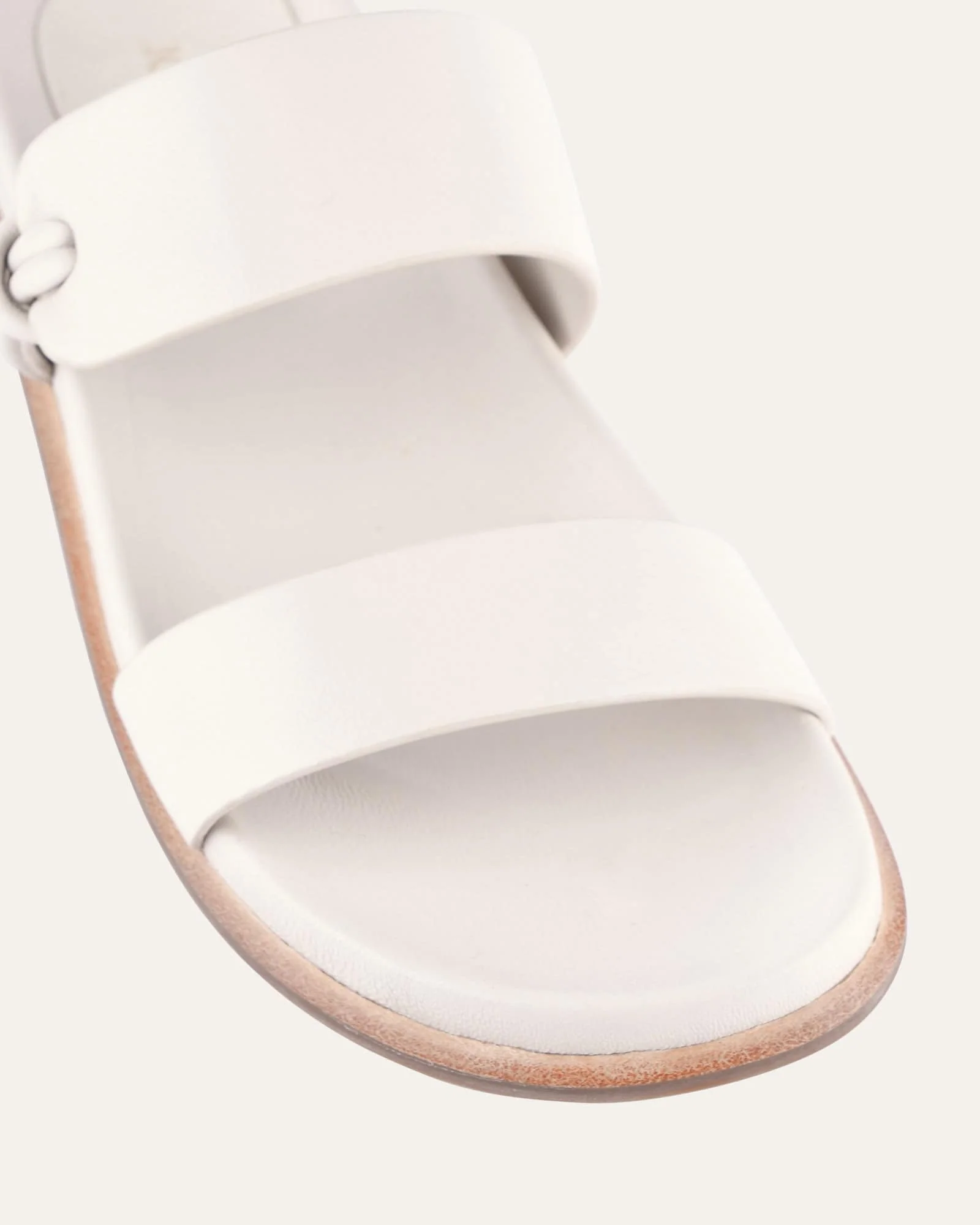 HAYES FLAT SANDALS OFF WHITE LEATHER - Image 4