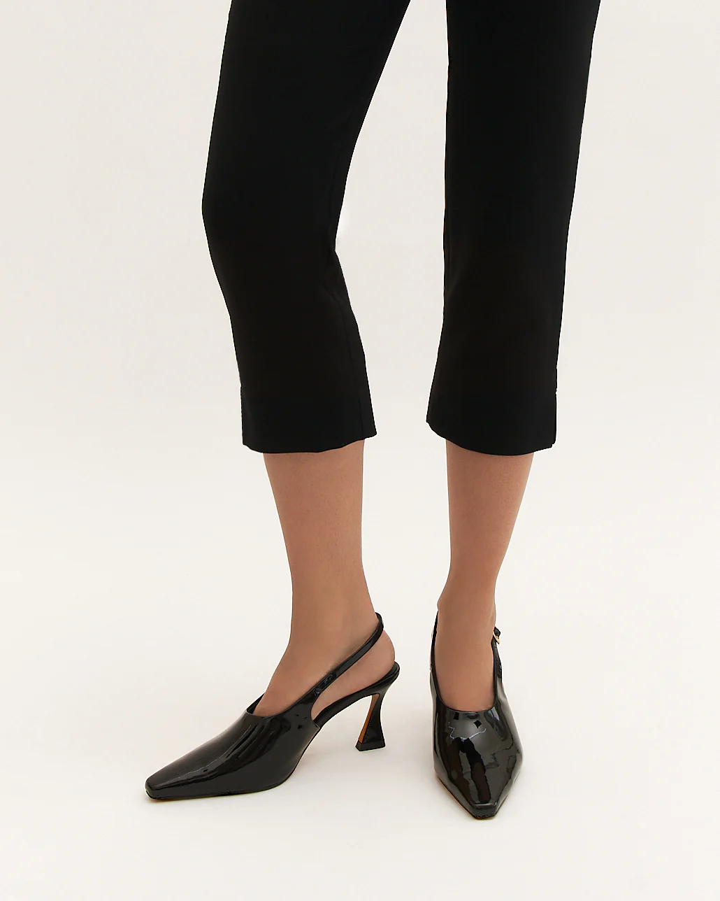 JANE MID HEELS BLACK PATENT - Image 3