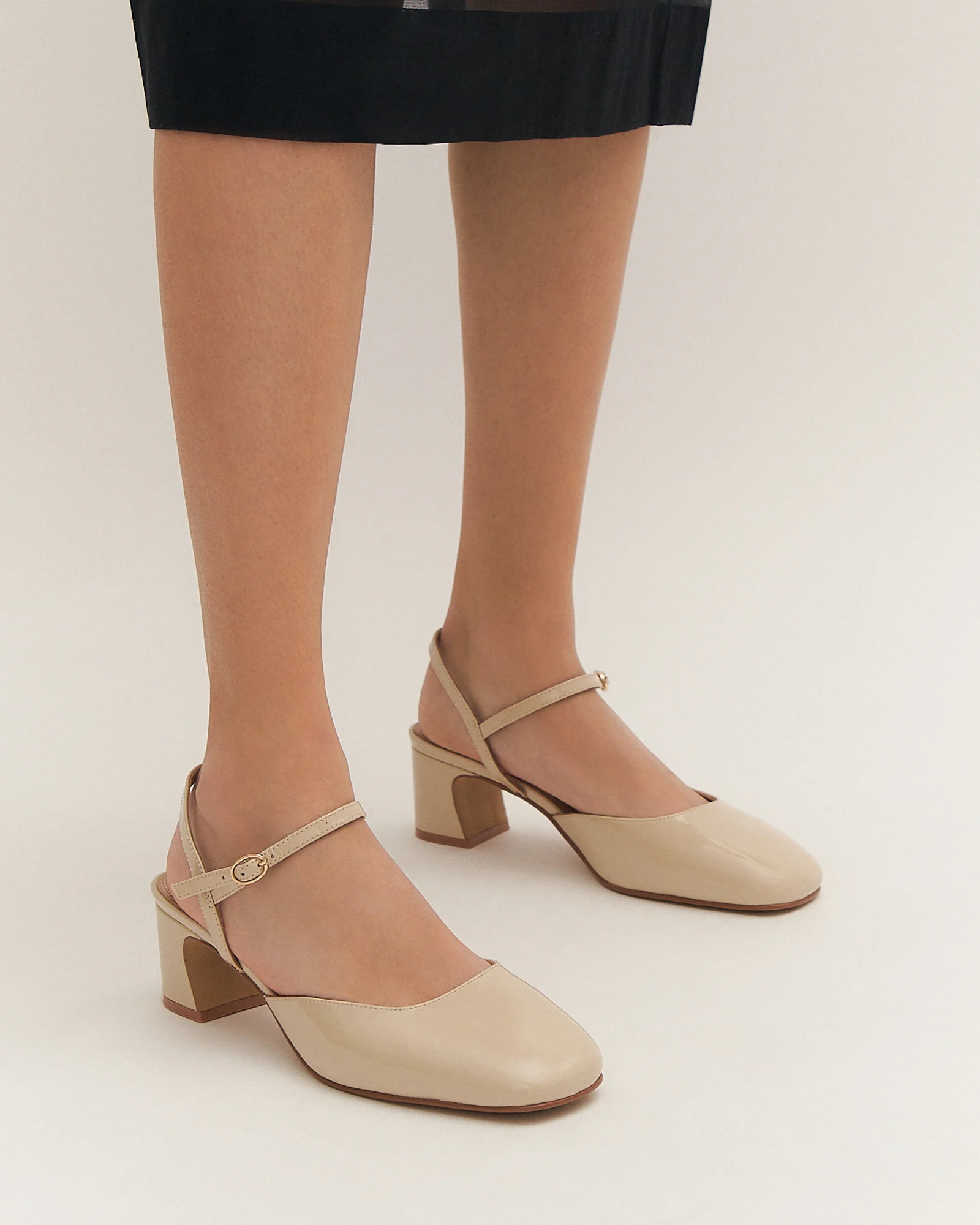 JEWEL LOW HEELS SAND PATENT - Image 2