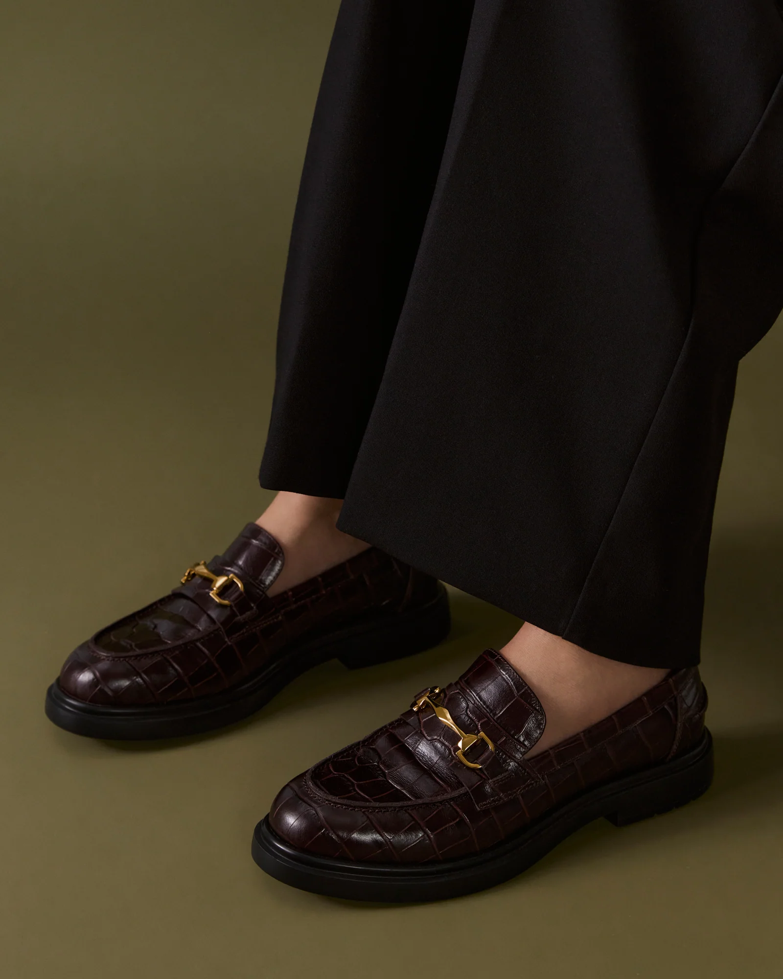 JULIO LOAFERS CHOCOLATE CROC - Image 8