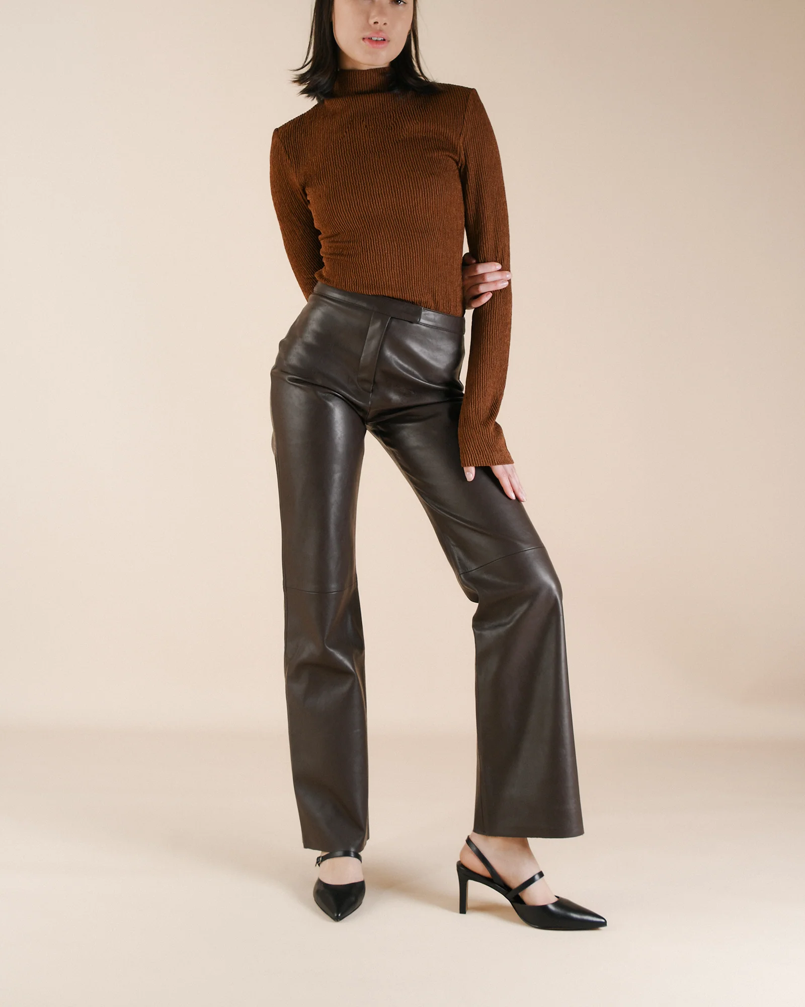 KARINA MID HEELS BLACK LEATHER - Image 8