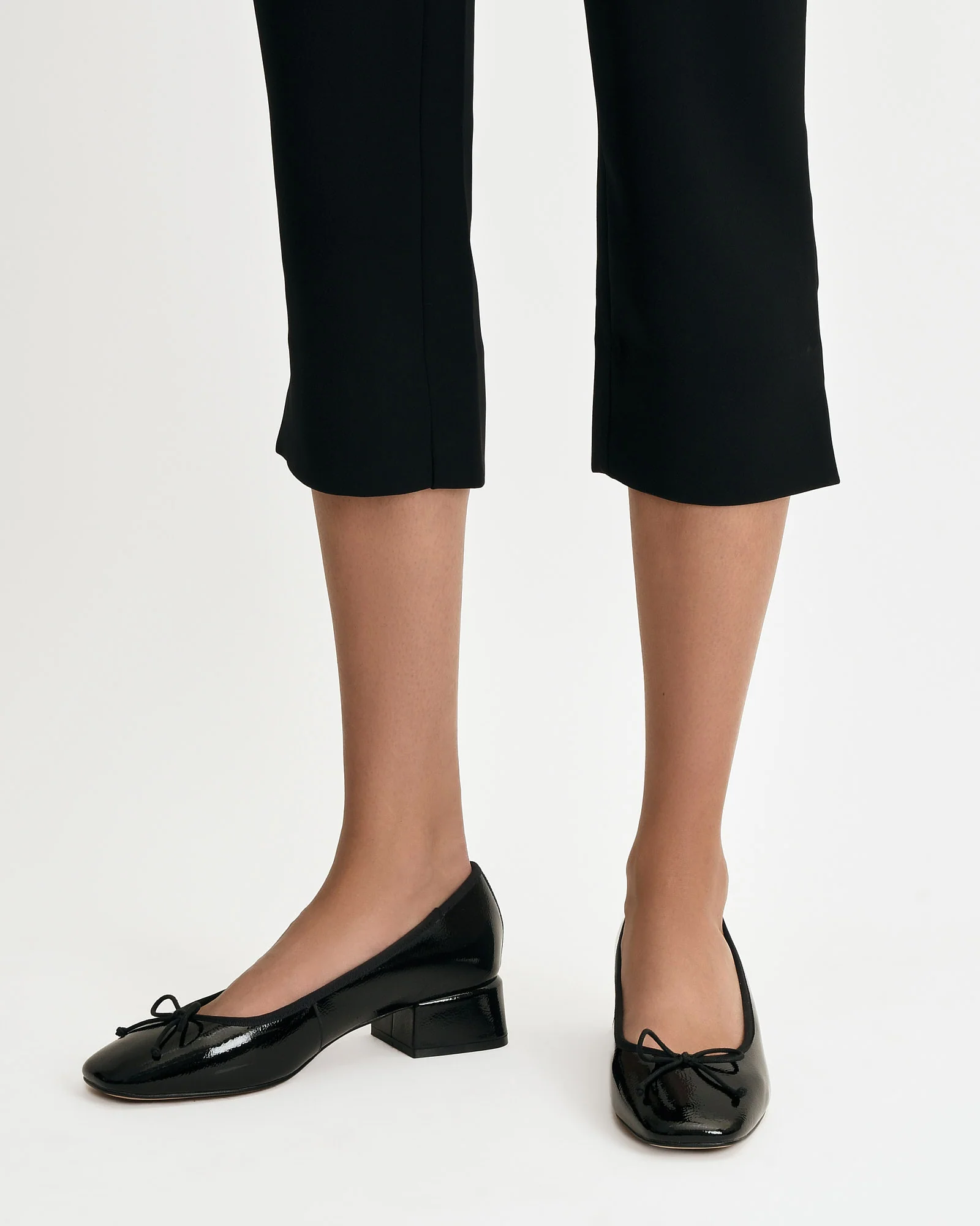 LARA LOW HEELS BLACK CRINKLE PATENT - Image 2