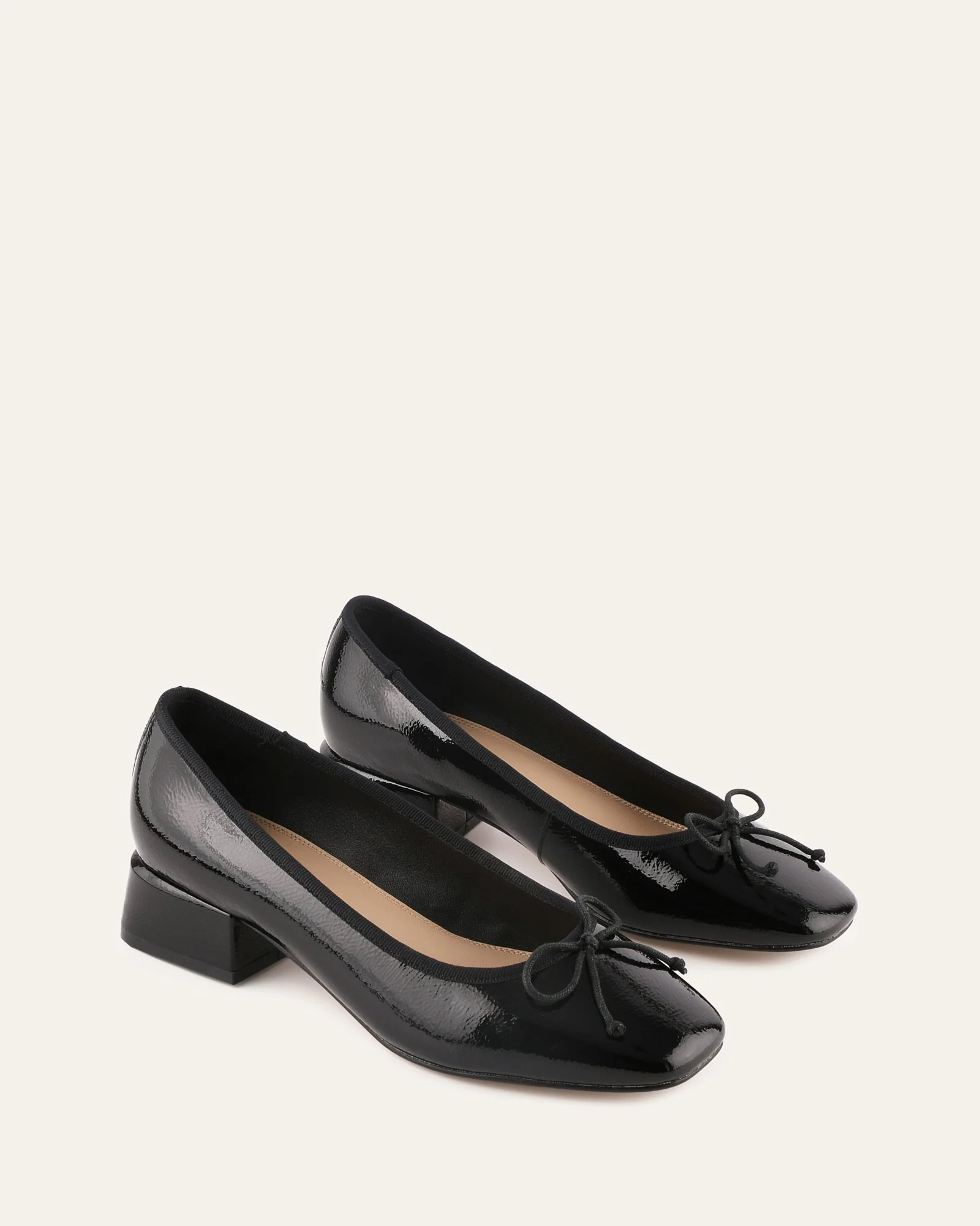 LARA LOW HEELS BLACK CRINKLE PATENT - Image 3