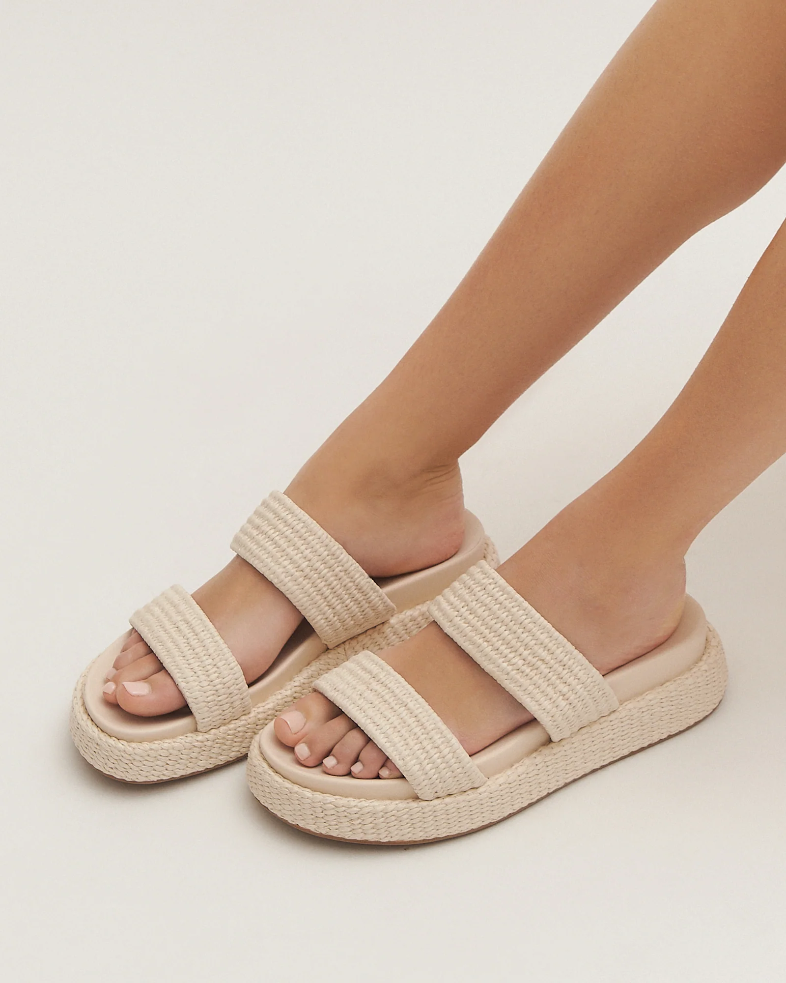 MARCO FLAT SANDALS OFF WHITE RAFFIA - Image 2