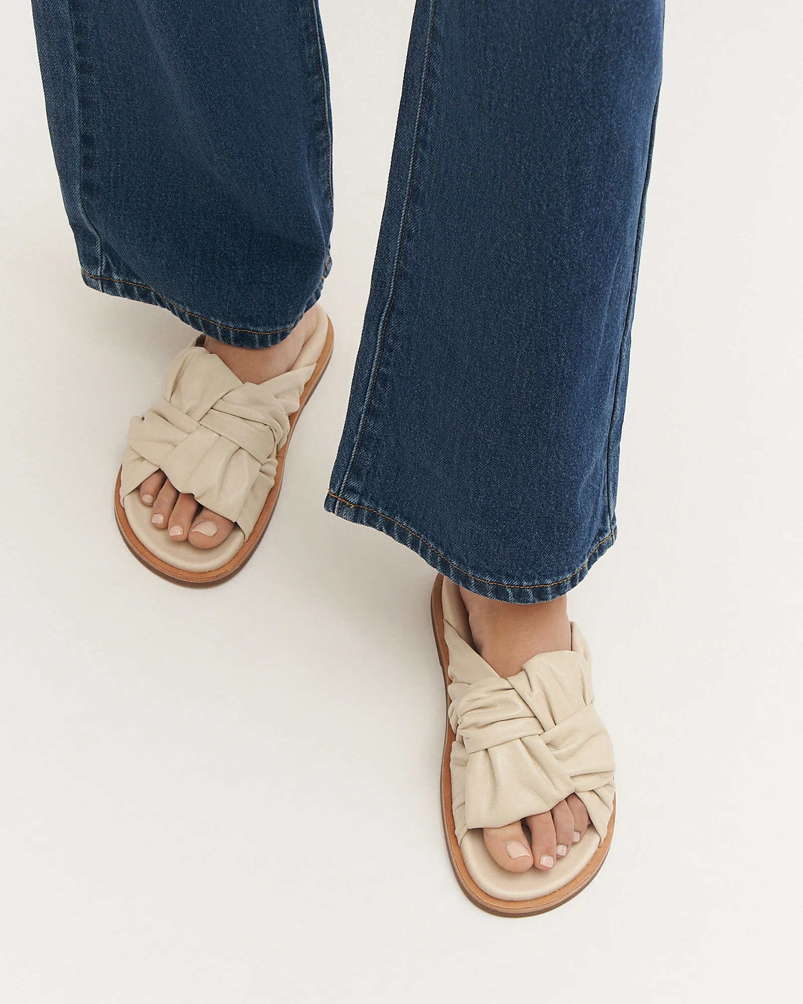 OLLIE FLAT SANDALS OFF WHITE LEATHER - Image 2