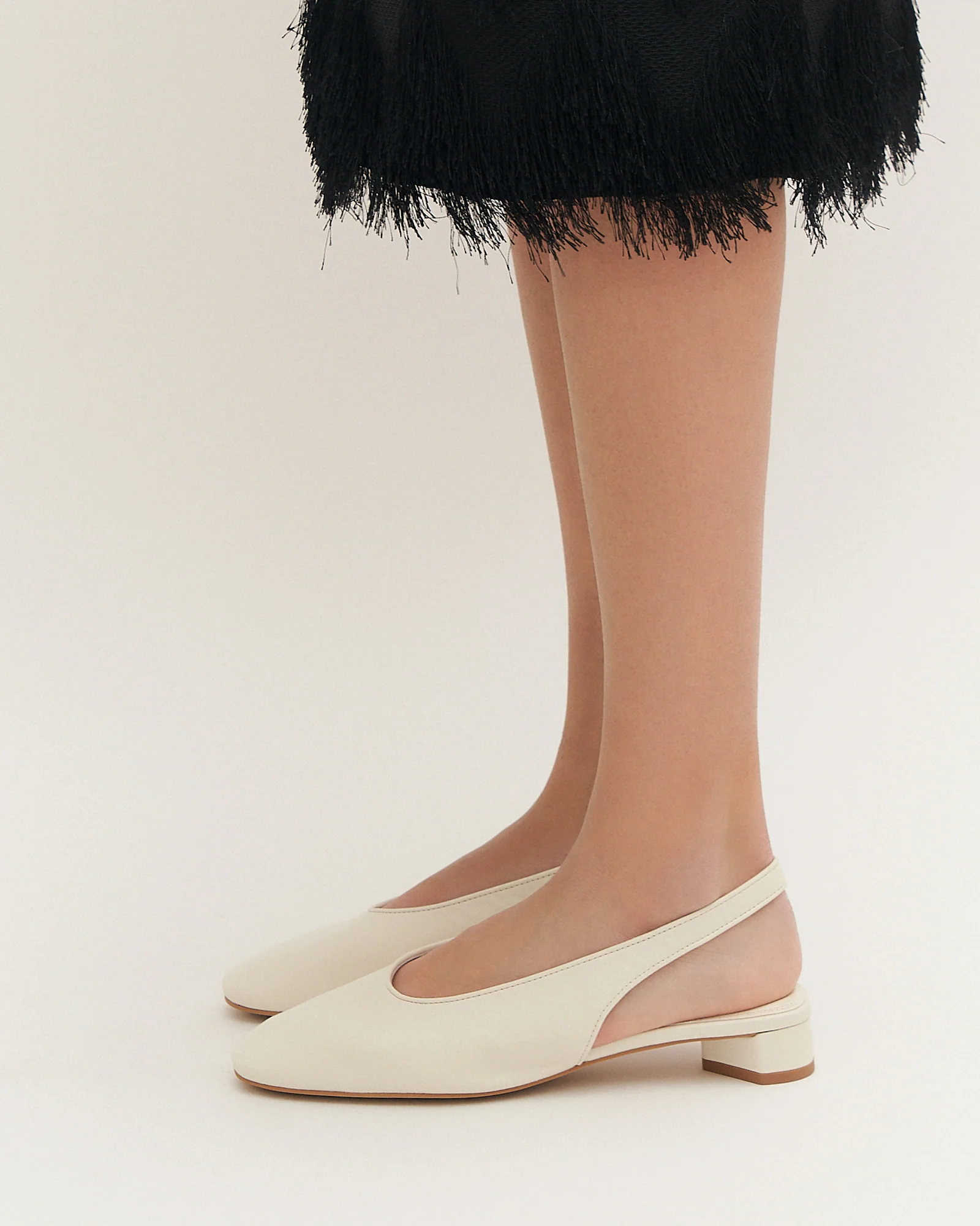 ORBIT LOW HEELS OFF WHITE LEATHER - Image 8