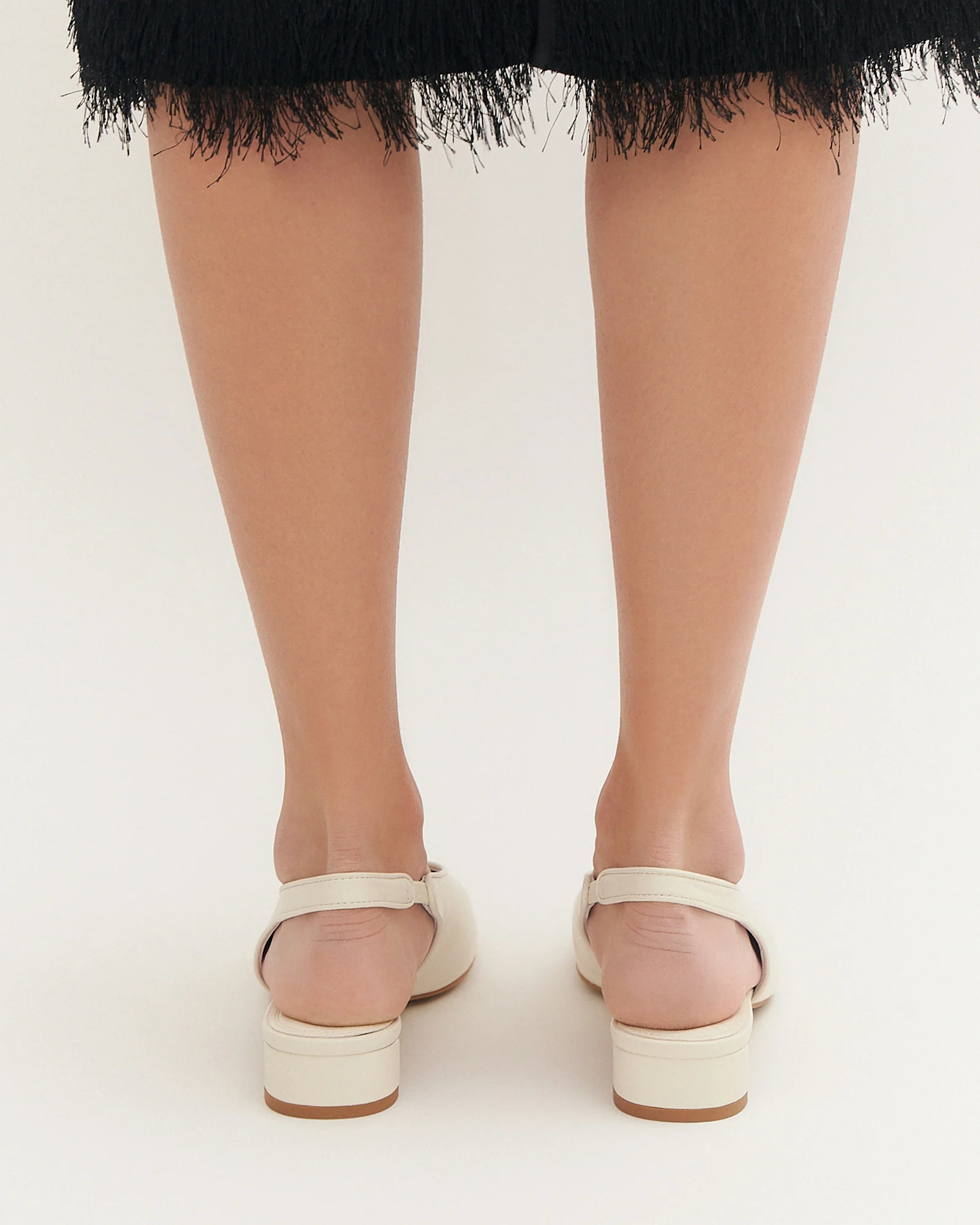 ORBIT LOW HEELS OFF WHITE LEATHER - Image 9