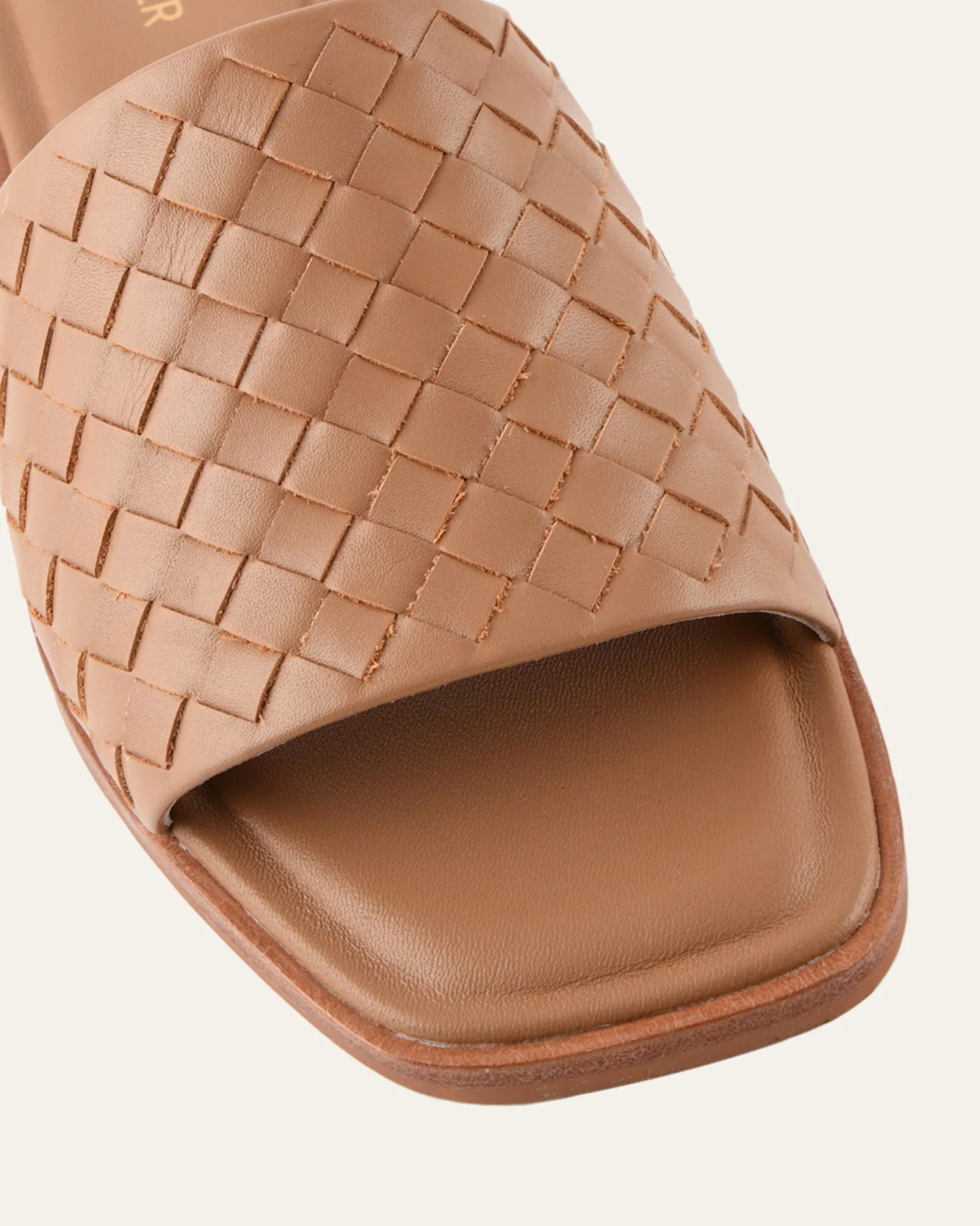 PEARL FLAT SLIDES TAN LEATHER - Image 4