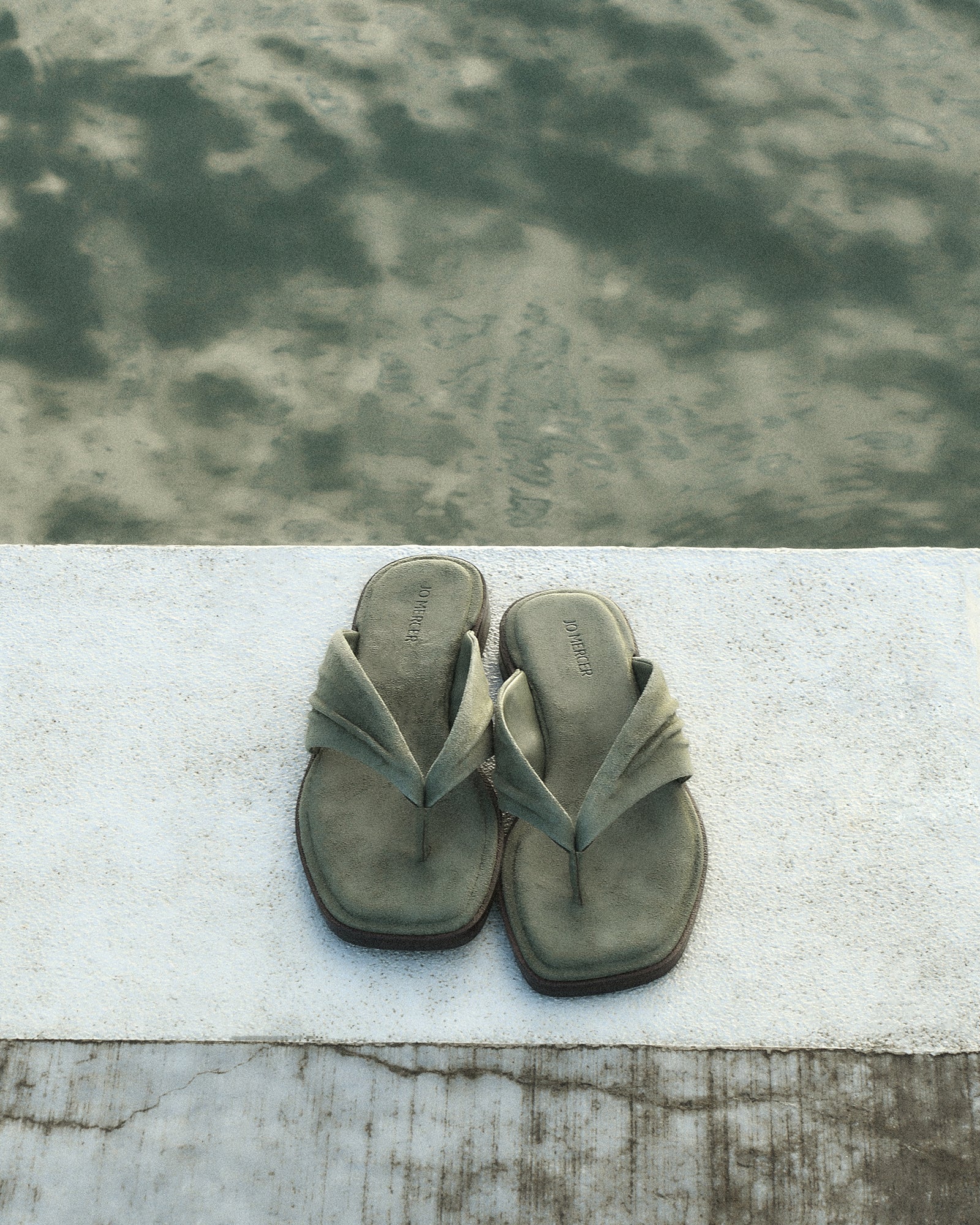 REGGIE FLAT SANDALS SAGE SUEDE - Image 10