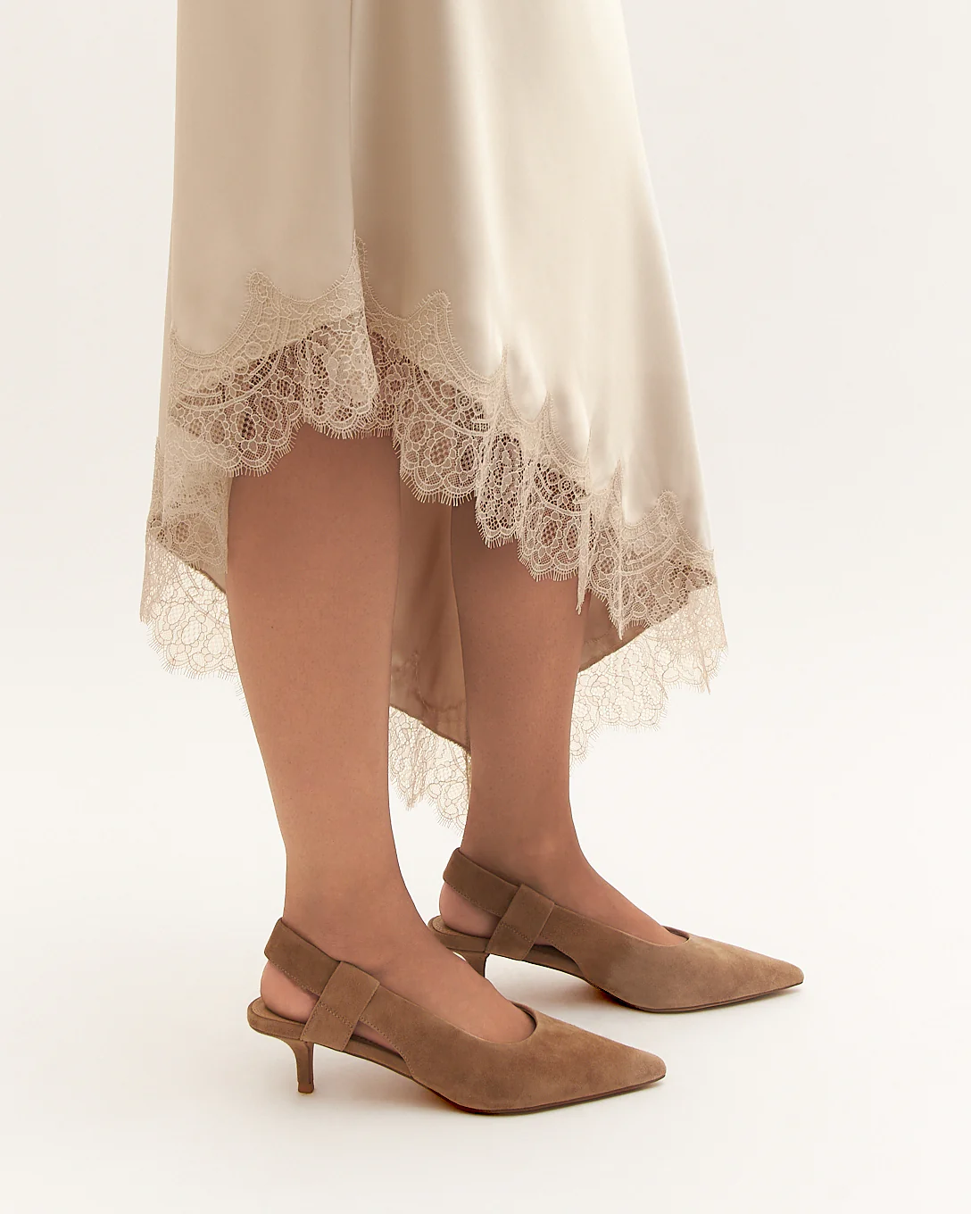 ROSA LOW HEELS LATTE SUEDE - Image 7
