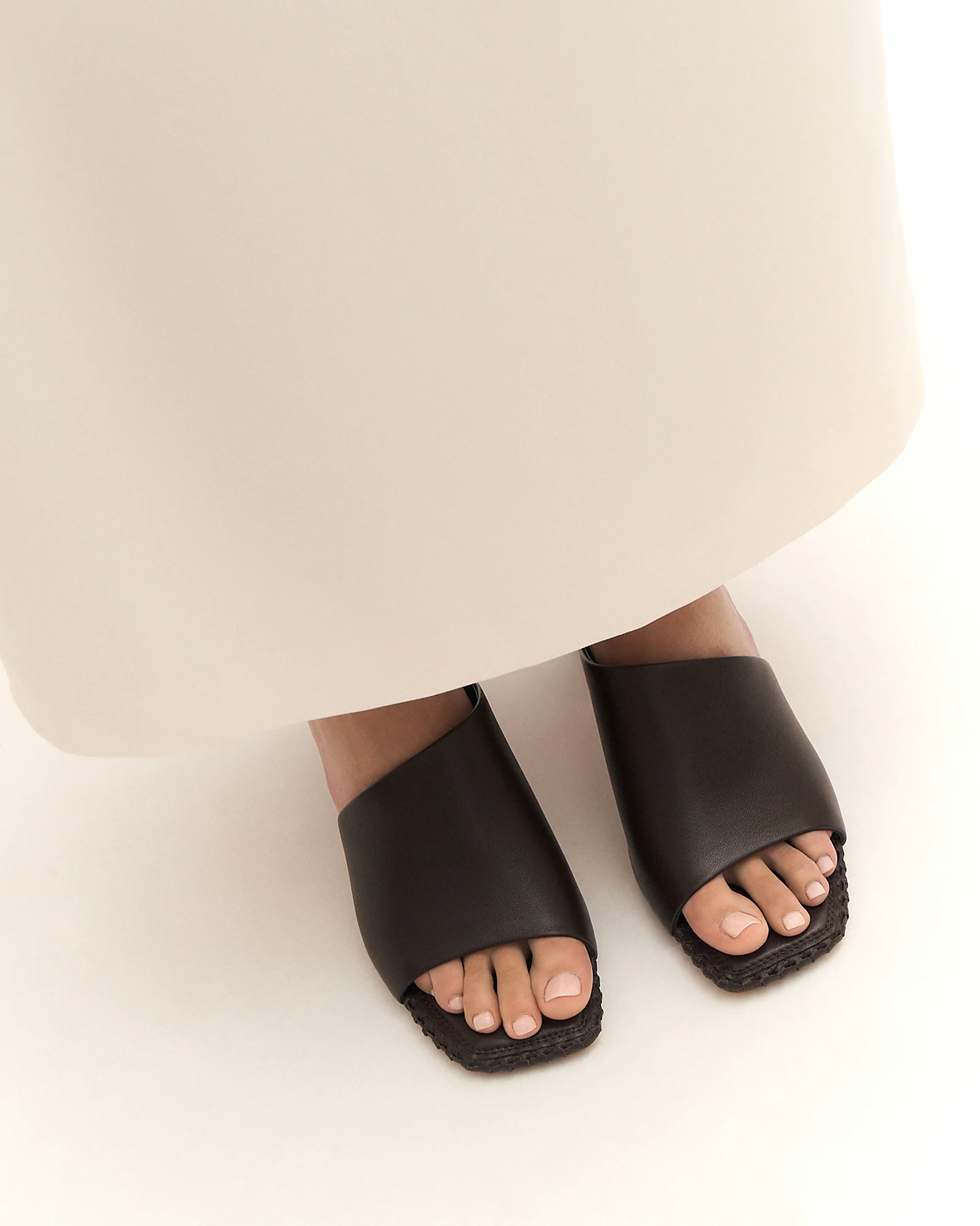 SIENNA MID HEEL SANDALS BITTER CHOC LEATHER - Image 7
