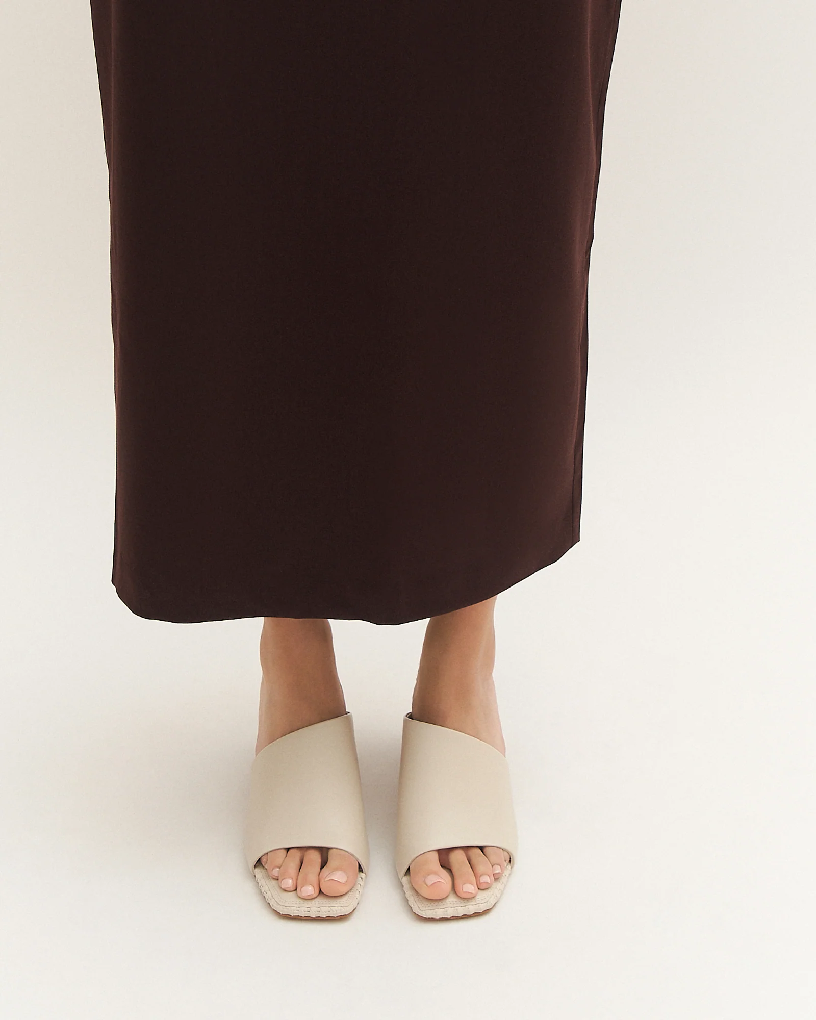 SIENNA MID HEEL SANDALS OFF WHITE LEATHER - Image 2
