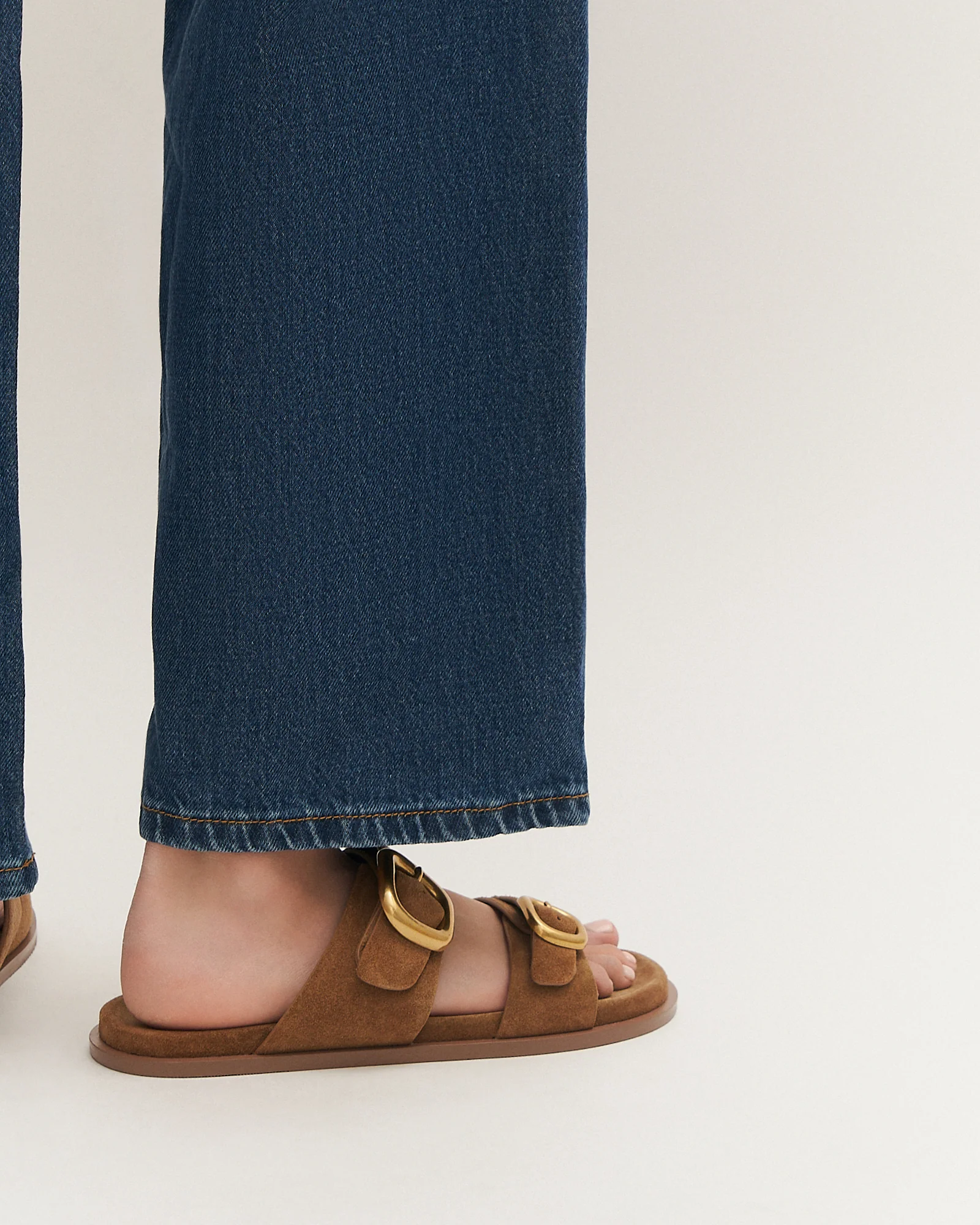 SOL FLAT SANDALS BISCUIT SUEDE - Image 2