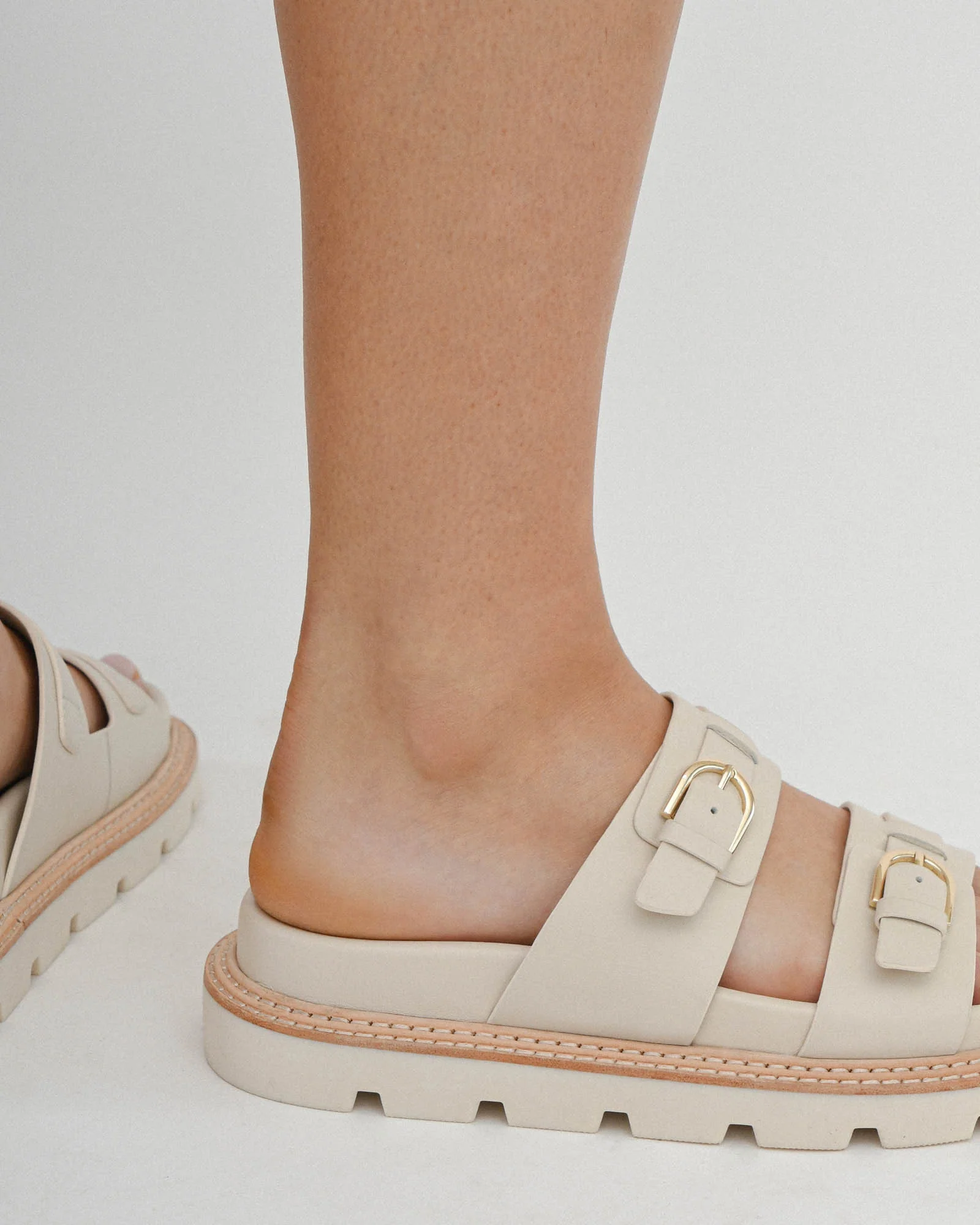VICHY FLAT SANDALS OFF WHITE LEATHER - Image 8
