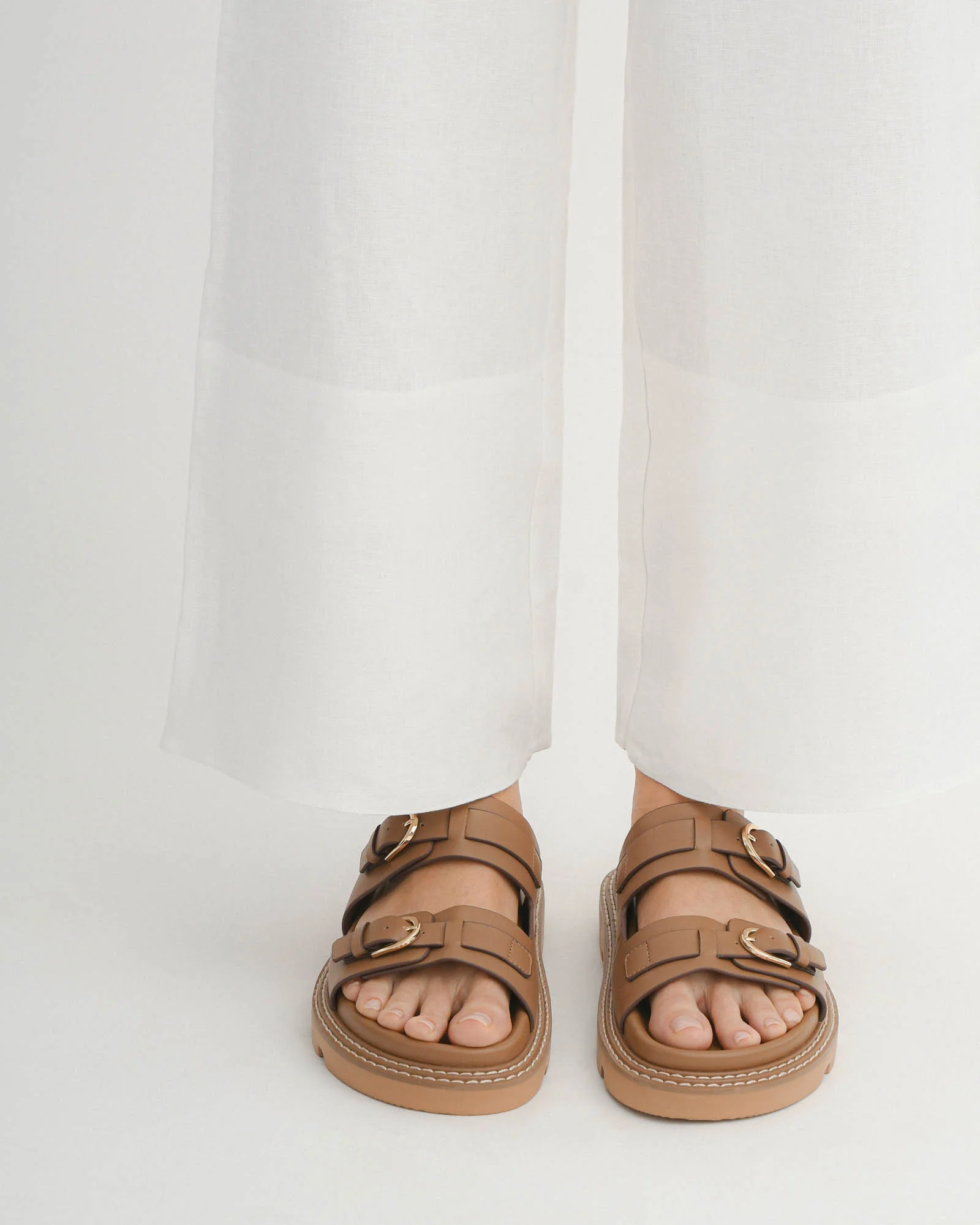 VICHY FLAT SANDALS TAN LEATHER - Image 8