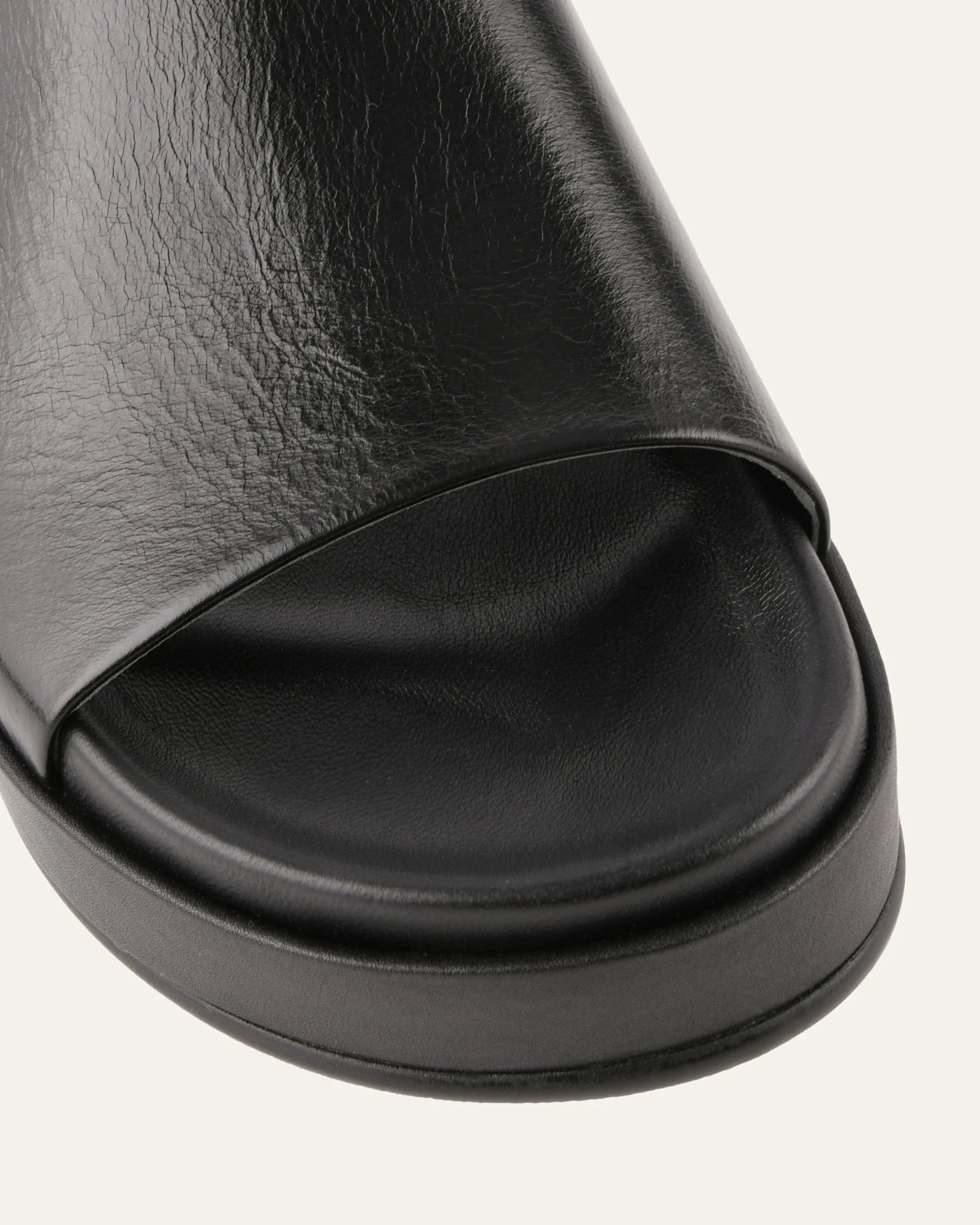 WESLEY FLAT SANDALS BLACK LEATHER - Image 4