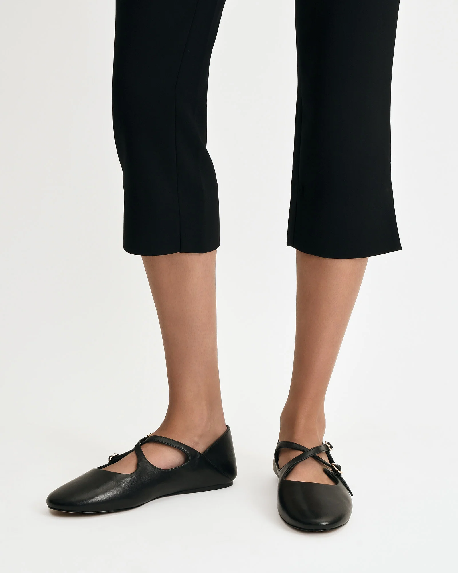 YASMINA CASUAL FLATS BLACK LEATHER - Image 2